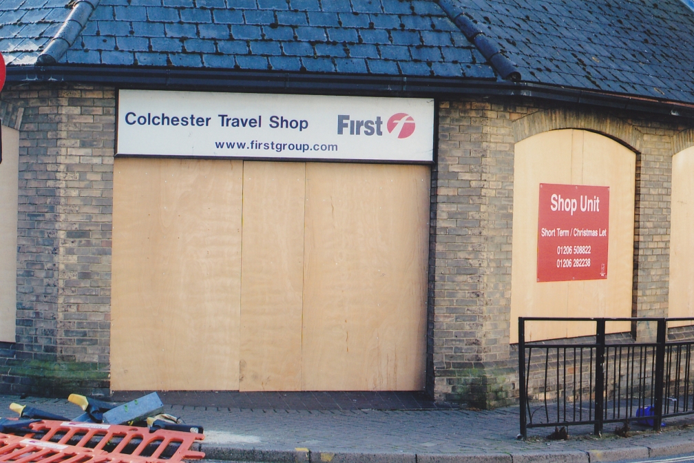 FIRST OLD CR TRAVEL SHOP TO LET  12-10-15