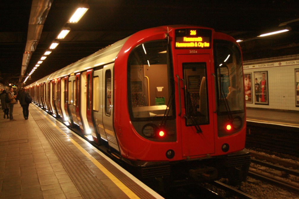 21524 LUL H&C (EUSTON SQUARE) 7-4-17