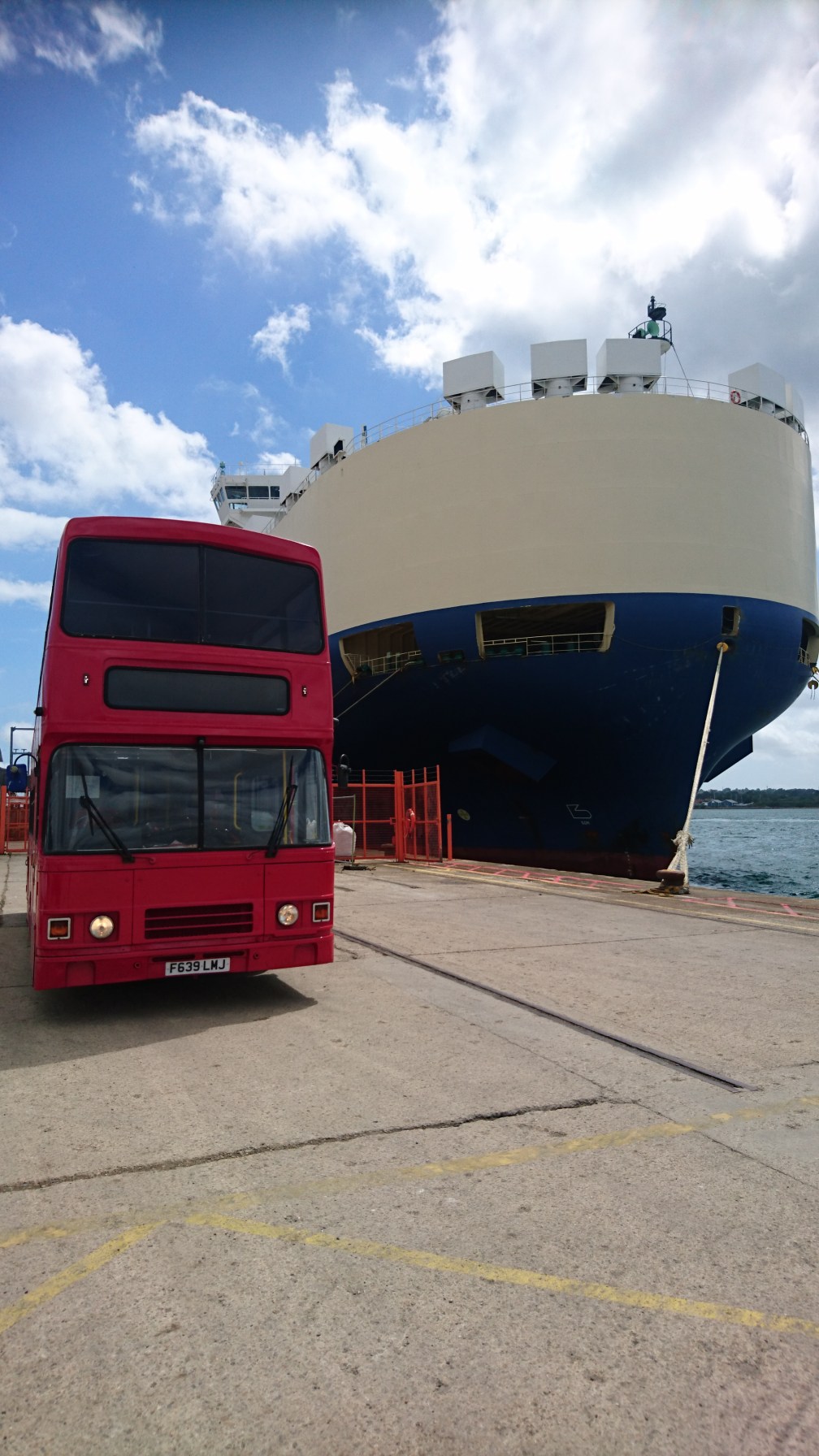 F639LMJ RED PORTRAIT (WITH SHIP SOUTHAMPTON) 9-6-17 (A HAZELL)