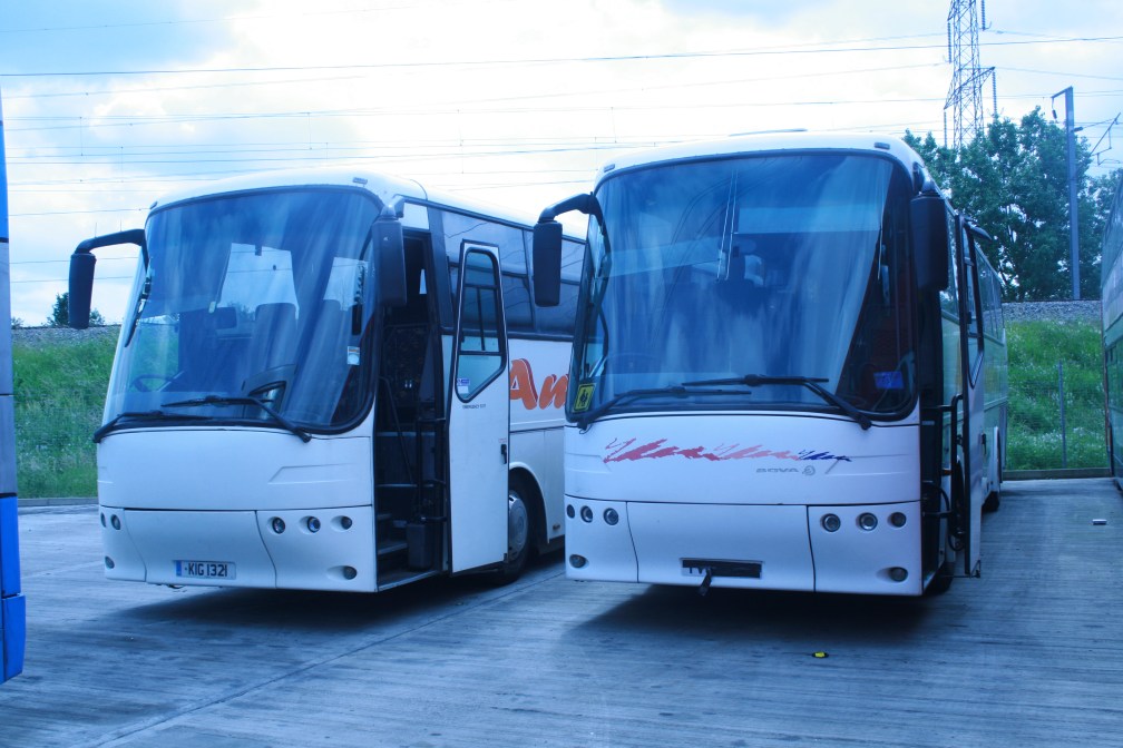 KIG1321, YV03YDY EX AMBER (ENSIGN) 17-6-17