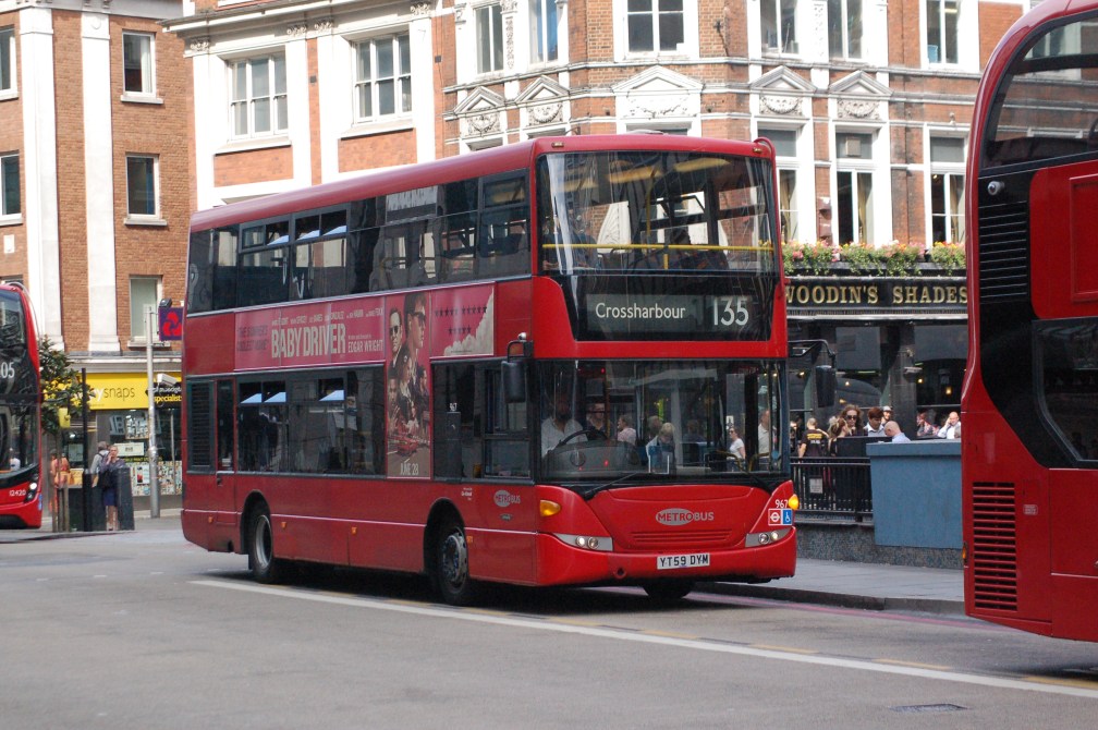 YT59DYM 967 DOCKLANDS 135 (BISHOPSGATE) 23-6-17