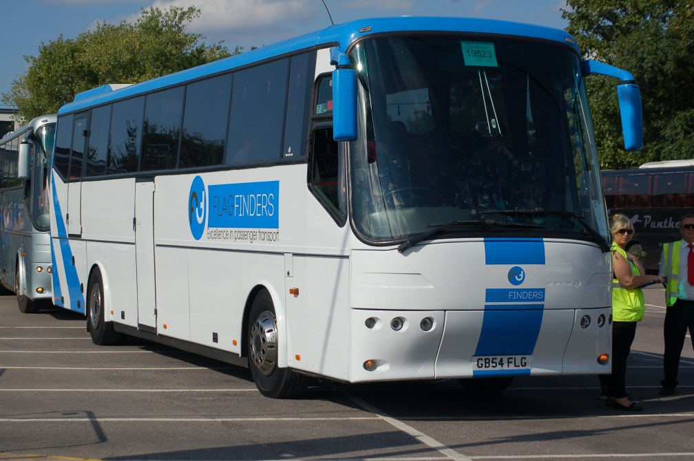 GB54FLG FLAGFINDERS (GA RRP NEWBURY PARK) 27-8-17