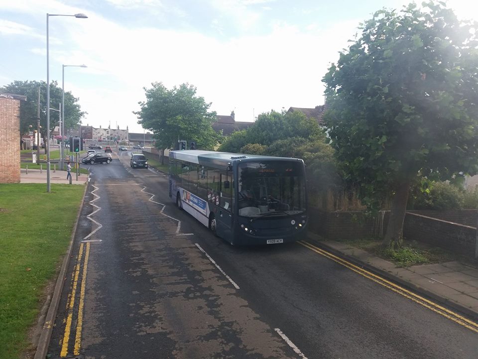 YX09ACY 44517 FEC (LFT) 5-8-17 (S AUSTIN)