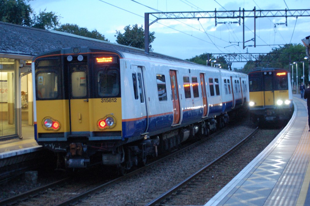 315812 & 315803 LOROL (SEVEN SISTERS) 30-9-17