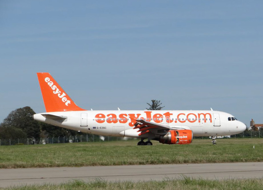 G-EZBC EASYJET (JERSEY) 23-9-17 (COLIN GARNIER)