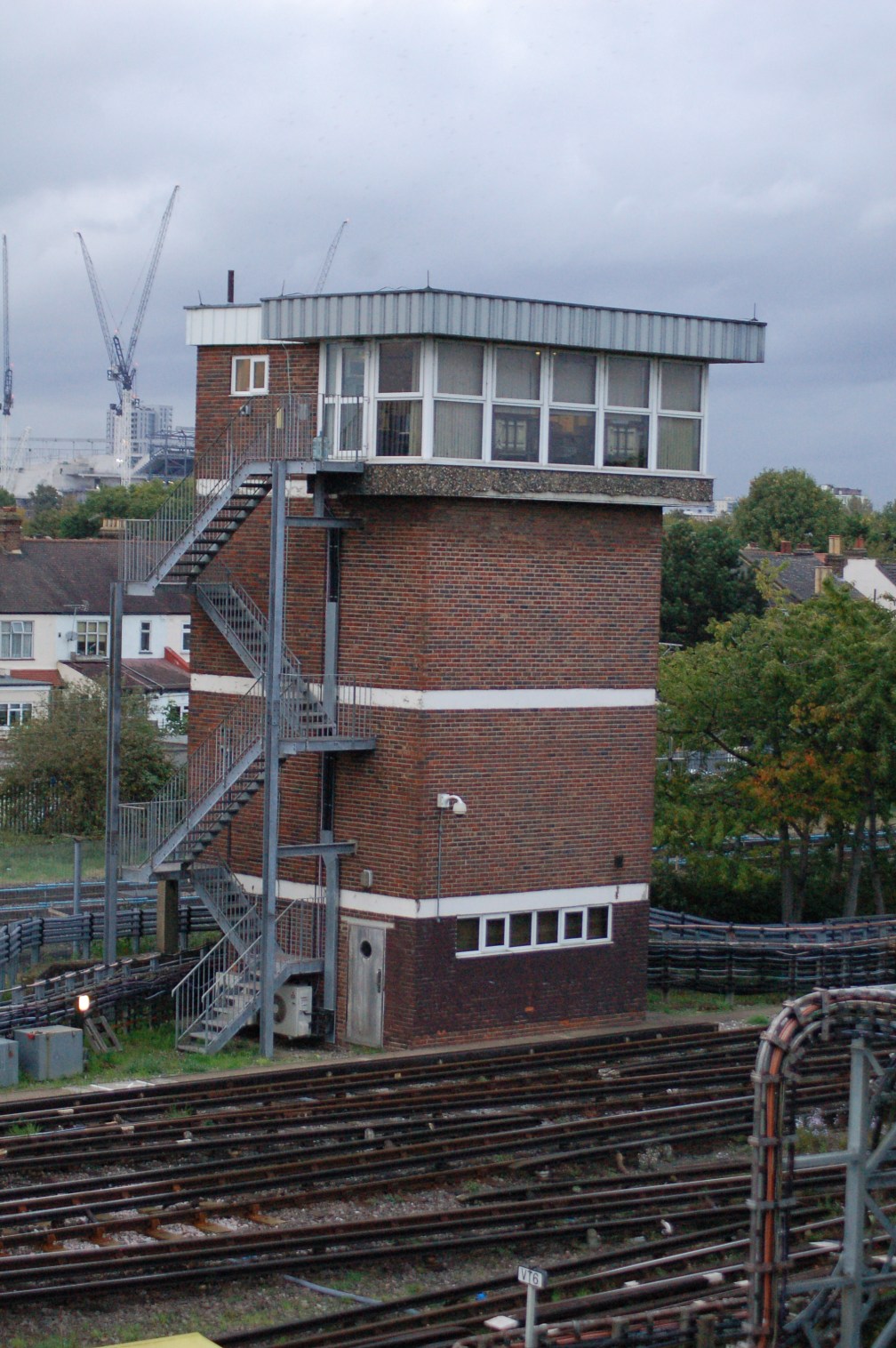 NORTHUMBERLAND PARK LUL SIGNAL BOX 30-9-17