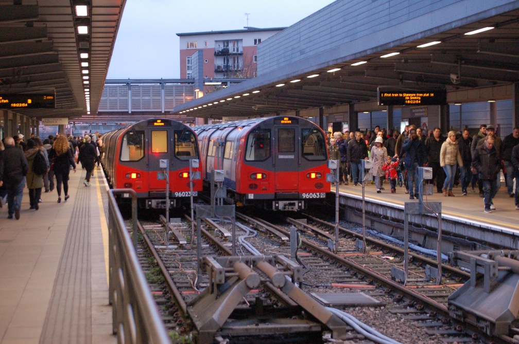 96023, 96063 LUL JUBILEE (STRATFORD) 4-11-17