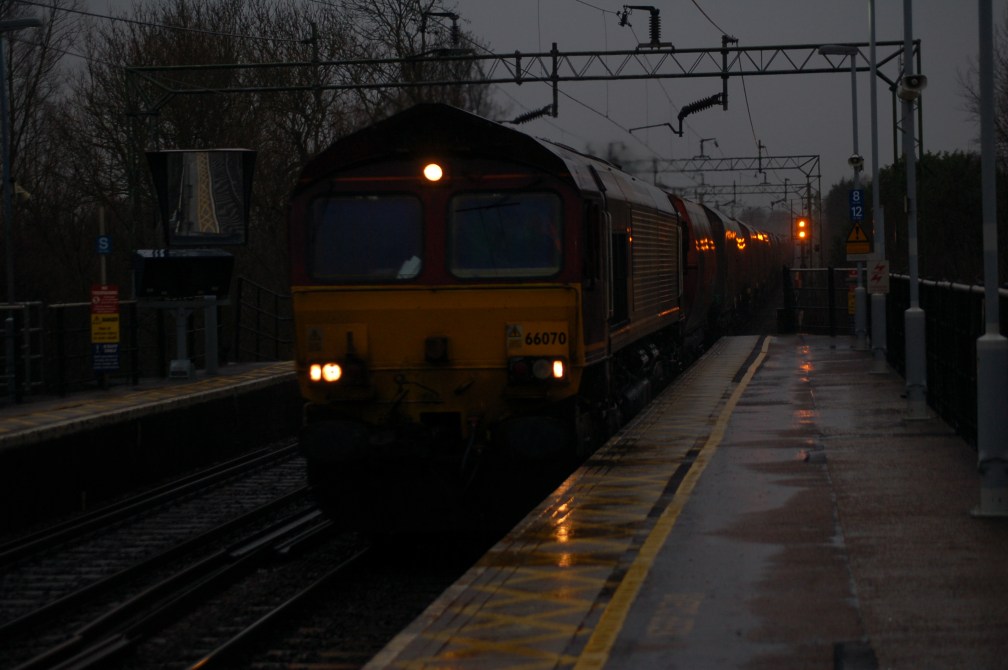 66070 DBS MT SAND (KN) 8-1-15