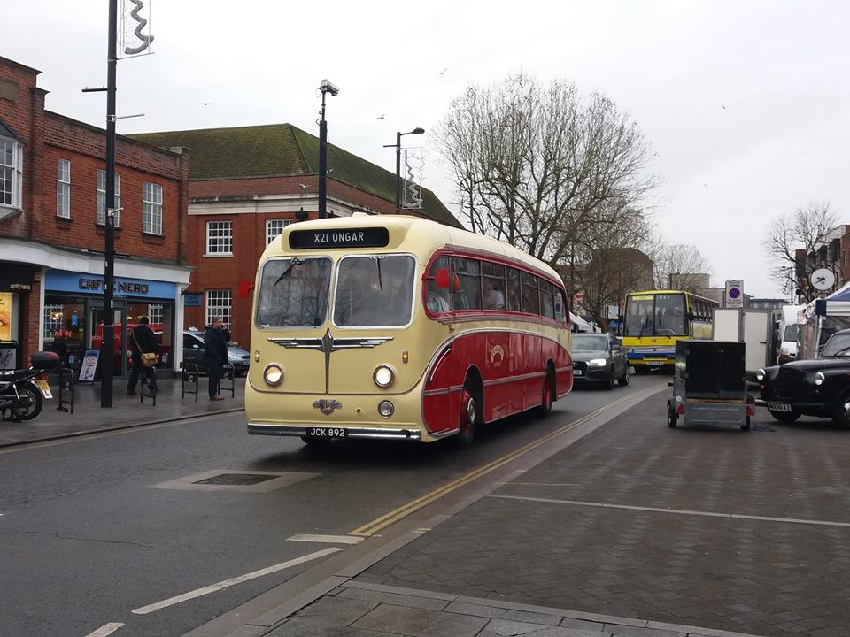 JCK892 X21 ENSIGN RUNNING DAY (BRENTWOOD) 2-12-17 (S AUSTIN)