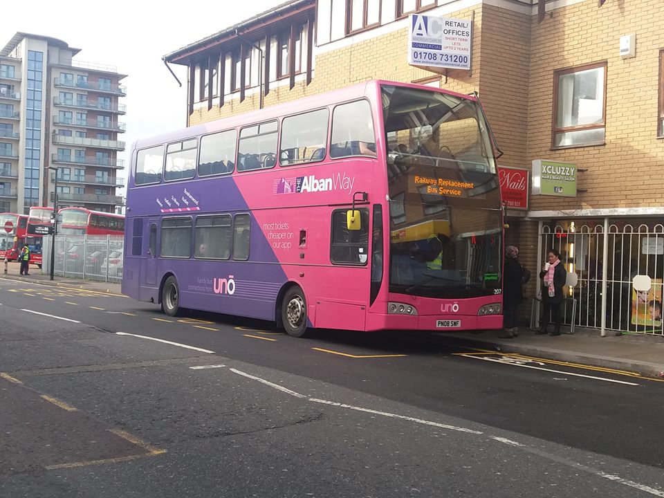 PN08SWF 207 UNO ALBAN WAY 9TfL RRP, RM) 30-12-17 (S AUSTIN)