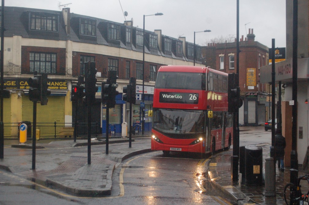 SN66WRG 2523 CT PLUS 26 (WELL ST, HACKNEY) 29-12-17