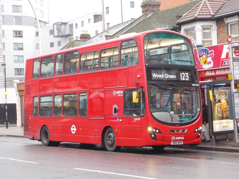BN61MXW VLW907 ARRIVA EX TT 123 (ILFORD) 11-1-18 (D ACOTT)