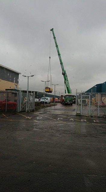 LUL VICTORIA LINE MAINTENANCE VEHICLE CRANED INTO NP 1-18 (A HAZELL)
