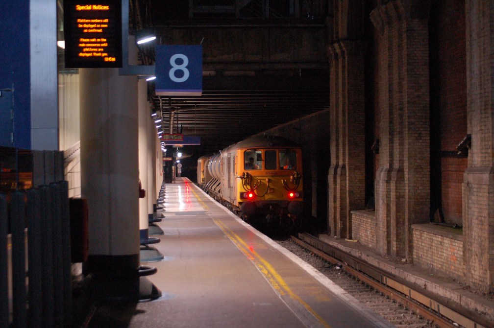 73 ON RHTT (LONDON VICTORIA) 4-11-17