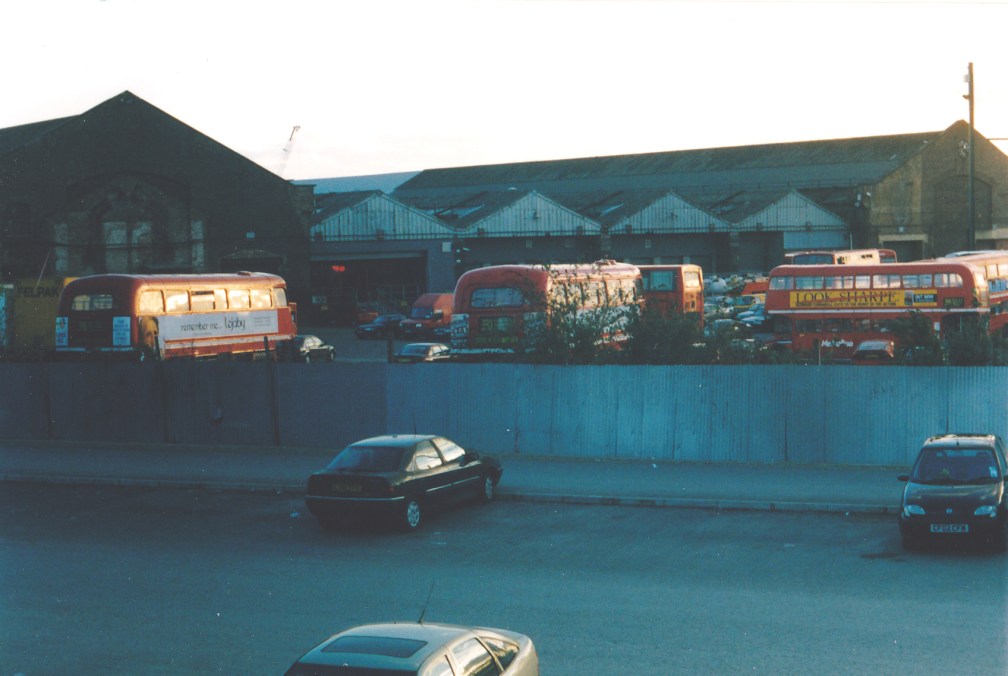 METROLINE KINGS CROSS DEPOT OLD 4-04