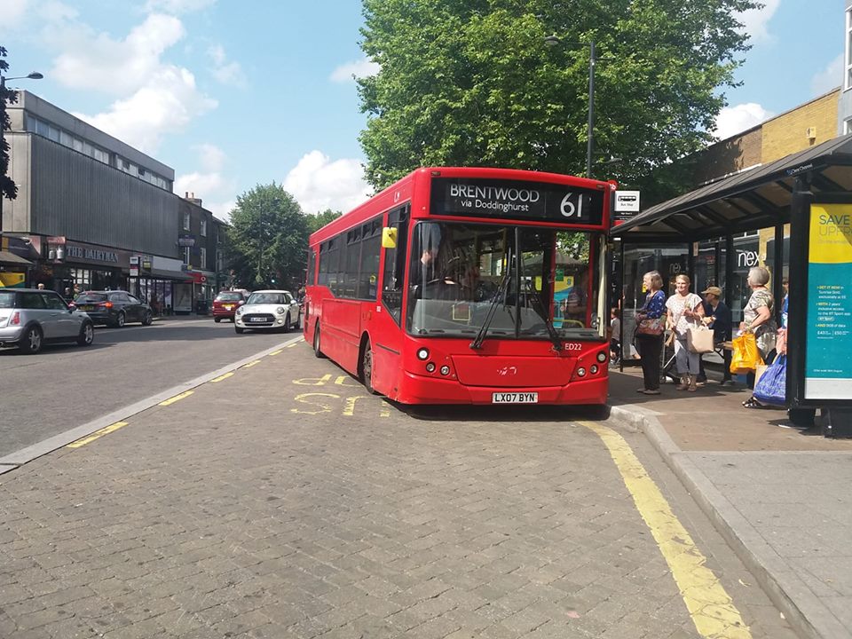 LX07BYN EOS LONDON 61 (BRENTWOOD HIGH ST) 21-7-18 (S AUSTIN)