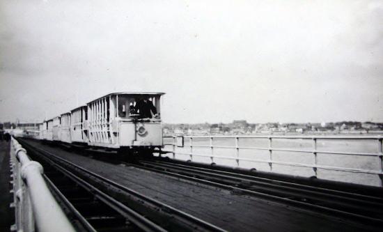 Walton toastrack-pier-train (TRIP ADVISOR.COM-FLICKR)