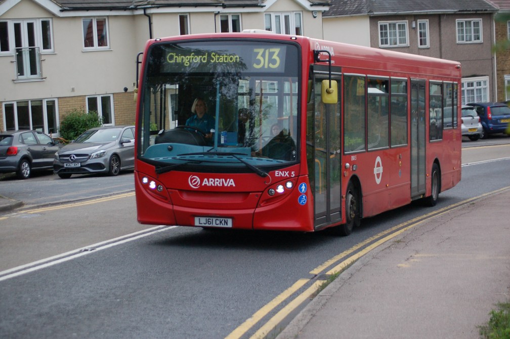 LJ61CKN ENX5 AR LONDON N 313 (MUTTON LANE, PB) 15-9-18
