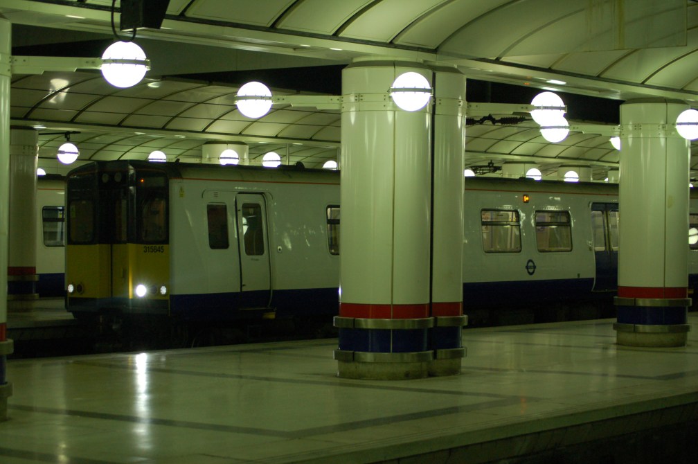 315845 TfL RAIL (LIVERPOOL ST) 15-6-16