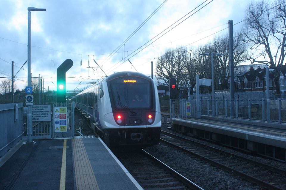 345016 TfL RAIL (WEST EALING) 1-12-18