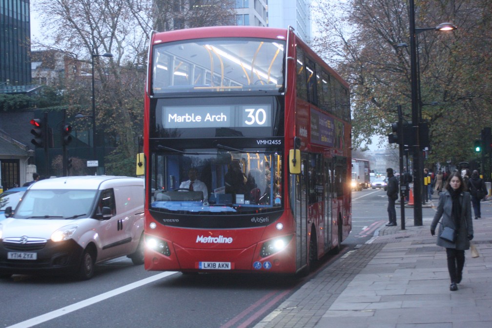 LK18AKN VMH2455 METROLINE 30 (EUSTON ROAD) 23-11-18