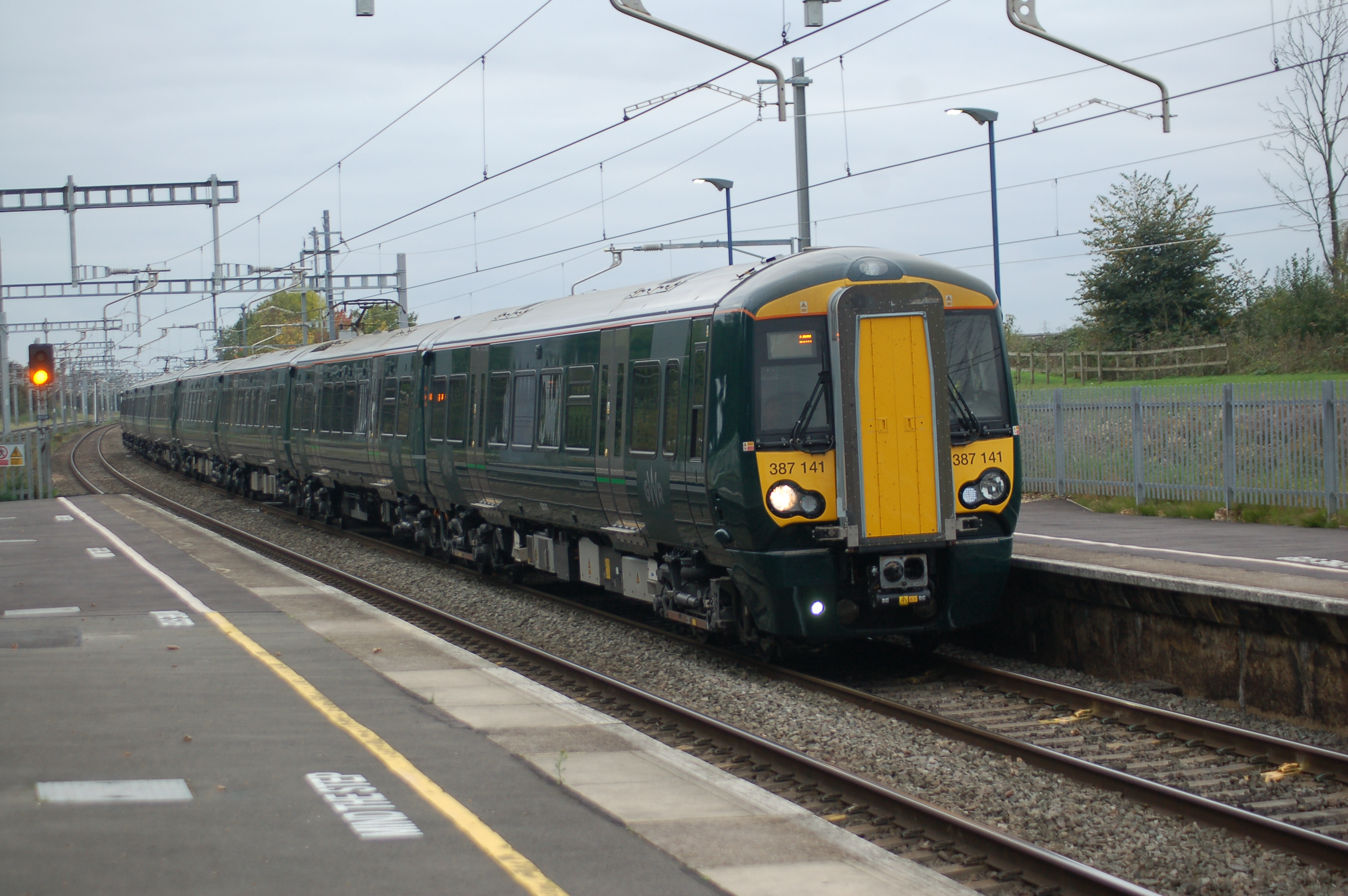 387141 gwr (iver) 14-10-17