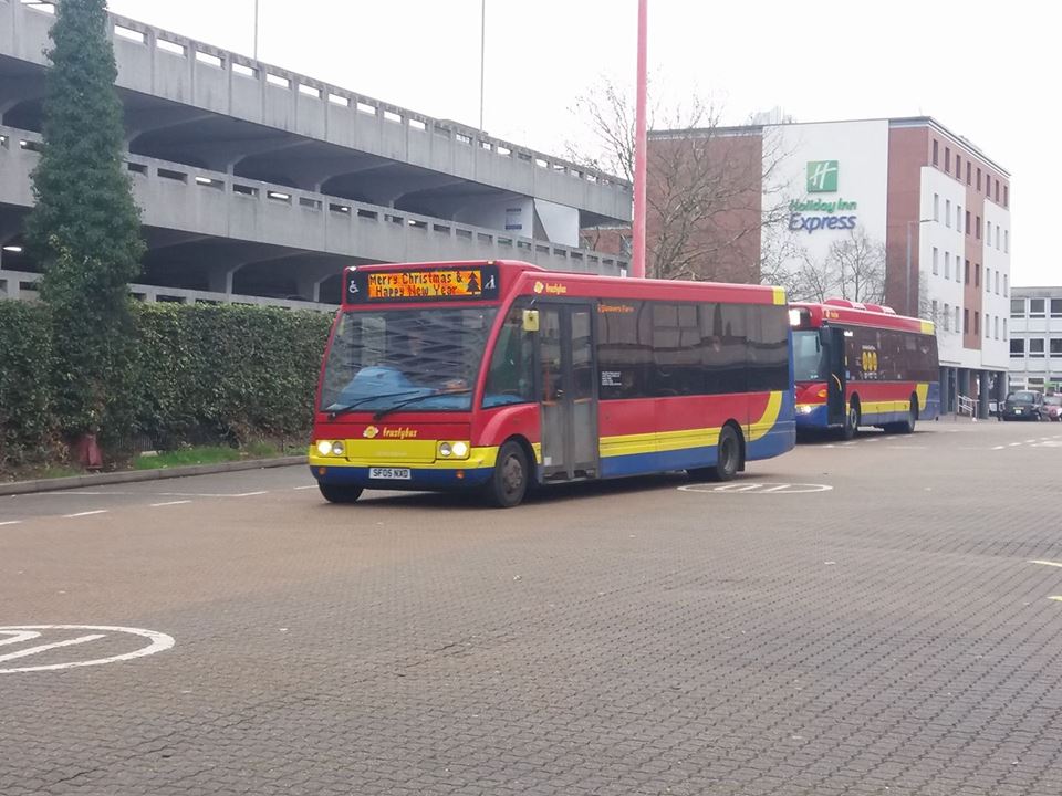 SF05NXD TRUSTYBUS HAPPY XMAS NY (HARLOW BS) 31-12-18 (S AUSTIN)