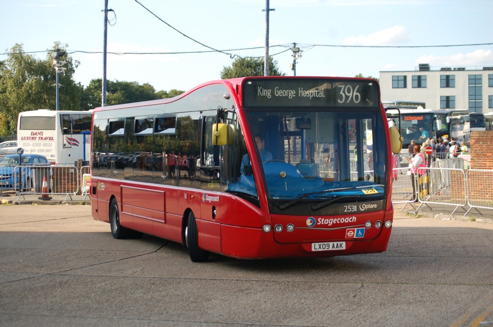 LX09AAK 25311 ST EL 396 (NEWBURY PARK) 27-8-17