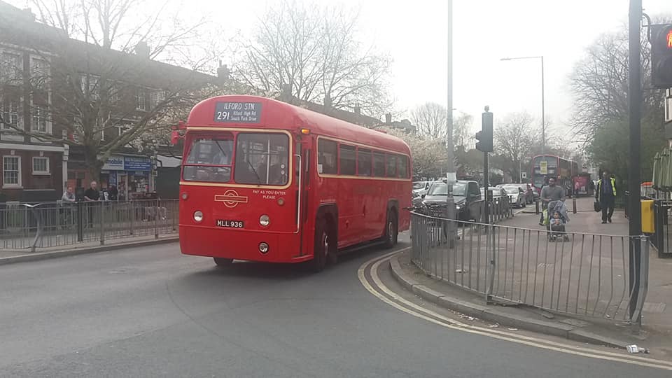 MLL936 RF518 (BARKING RUNNING DAY) 30-3-19 (S AUSTIN)