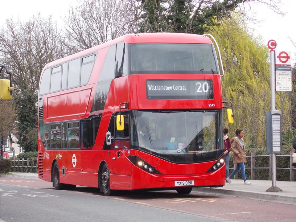YX19ORU 2543 CT PLUS 20 (LOUGHTON STN) 23-3-19 (D ACOTT)