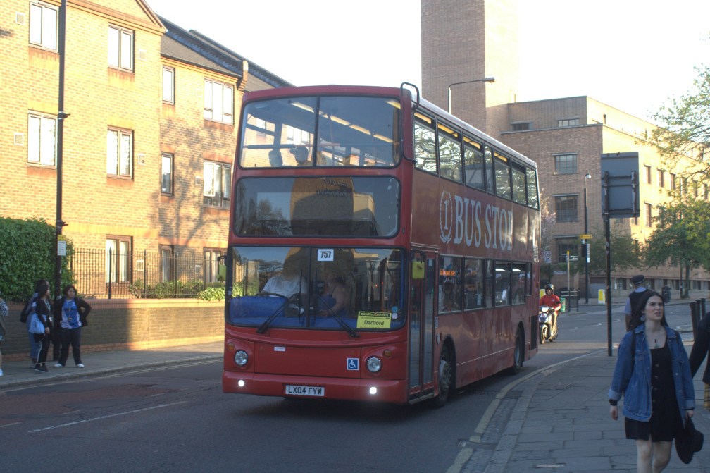 LX04FYW 1st BUS STOP (SET RRP, GREENWICH) 20-4-19