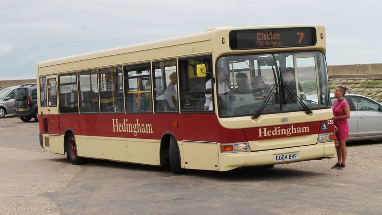 EU04BVF 253 HO 7 (ST OSYTH BEACH) 4-19 (HEDINGHAM)