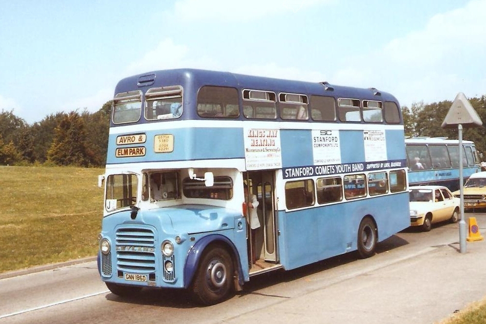 GNN186D Avro & Elm Park (LANGLEY VALE RD, EPSOM) 2-6-82 (DW RHODES)