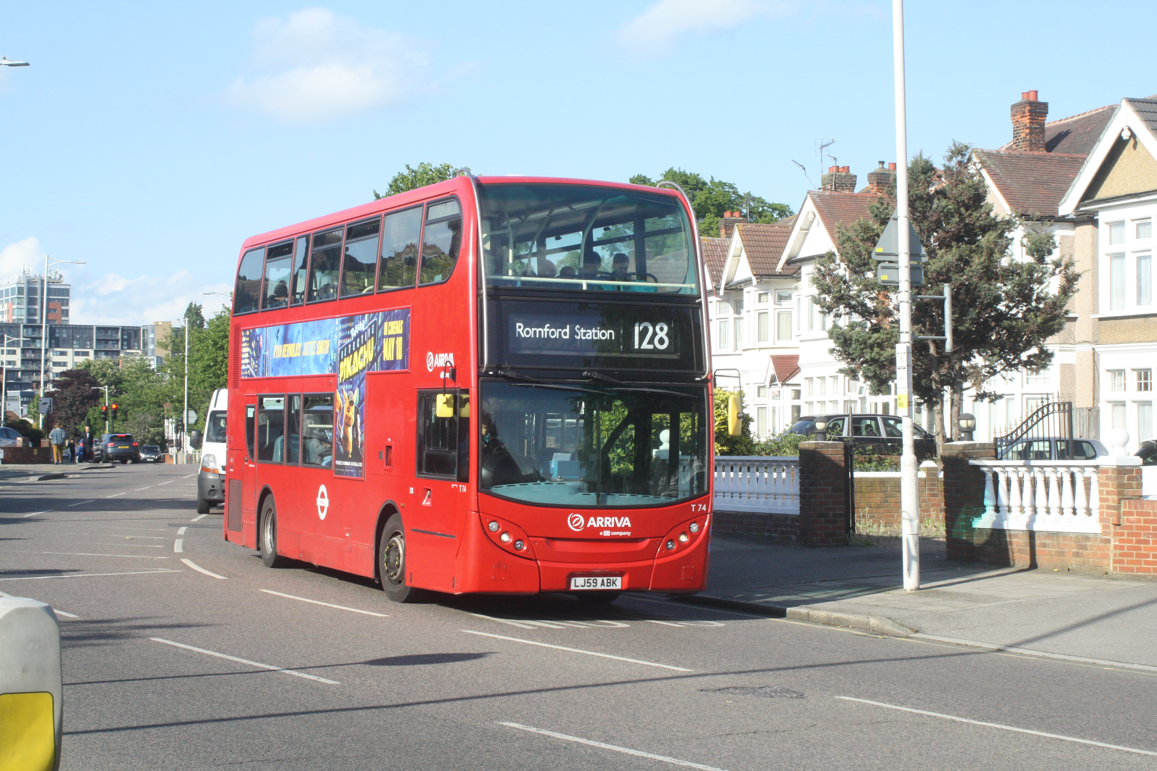 LJ59ABK T74 AR LON NTH 128 (CRANBROOK RD, GANTS HILL) 11-5-19