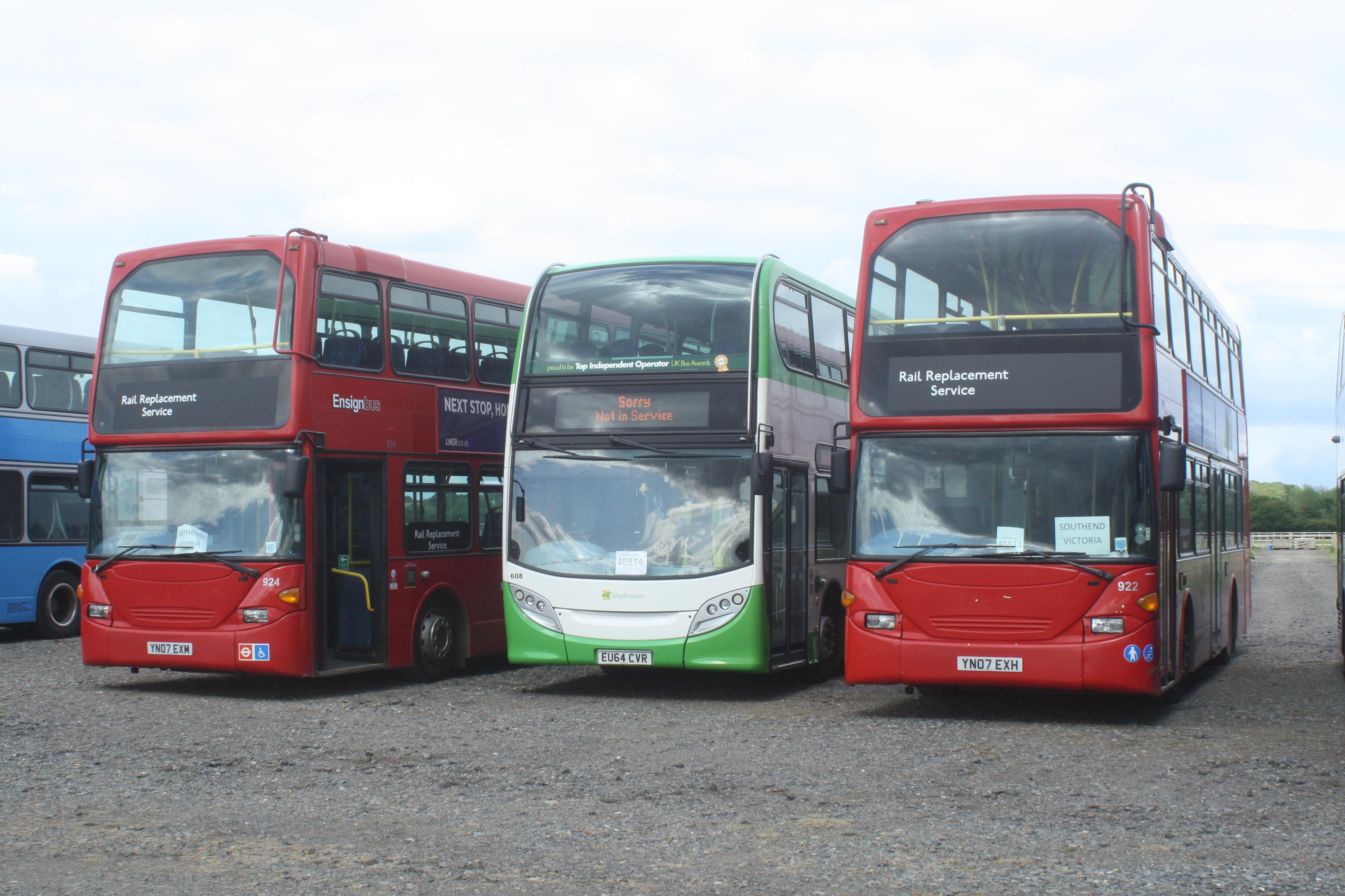 YN07EXM 924 ENS, EU64CVR 608 STEPH, YN07EXH 922 ENS (GA RRP BARLEYLANDS) 28-5-19