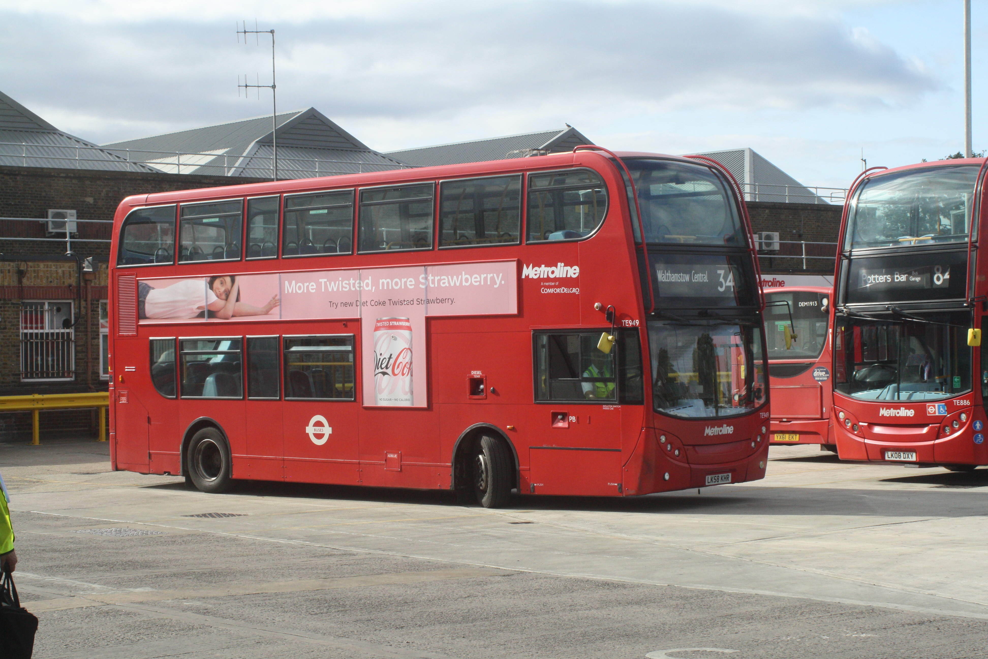 LK58KHR TE949 METROLINE 34 (PB DEPOT) 20-7-19
