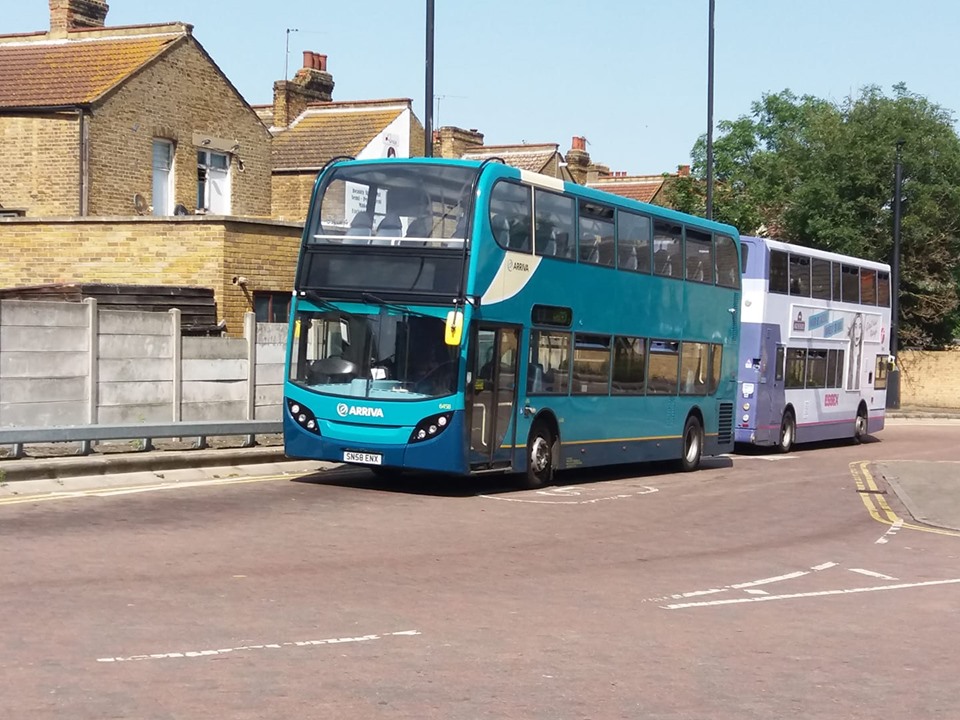 SN58ENX 6458 AR SD (SD TRAVEL CENTRE) 29-6-19 (S AUSTIN)