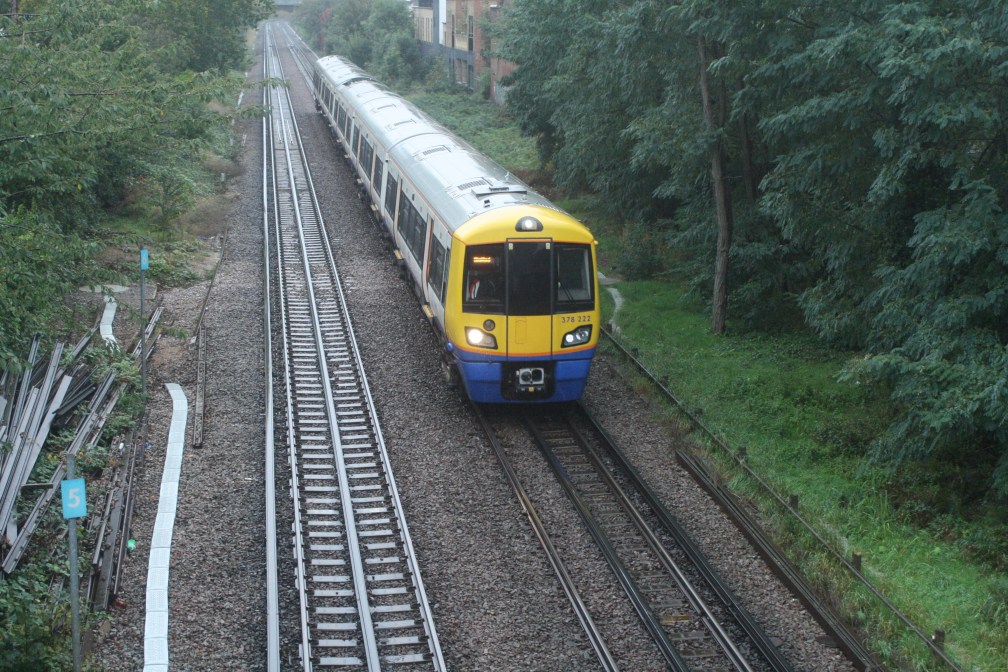 378222 LOROL (KEW GARDENS) 12-10-19