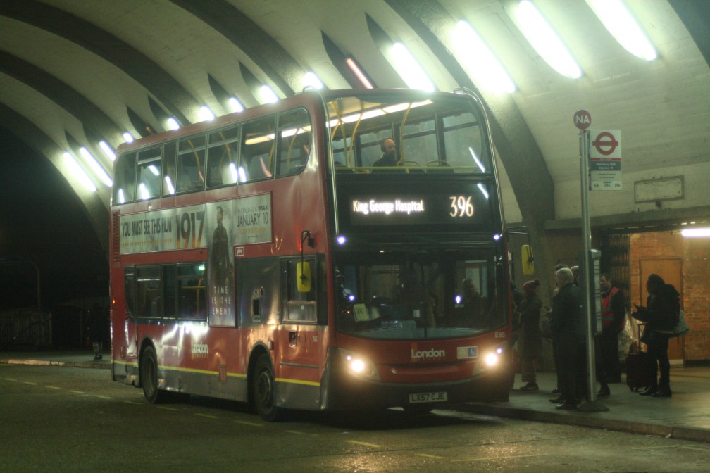 LX57CJE E65 BT 396 (NEWBURY PARK) 29-12-19