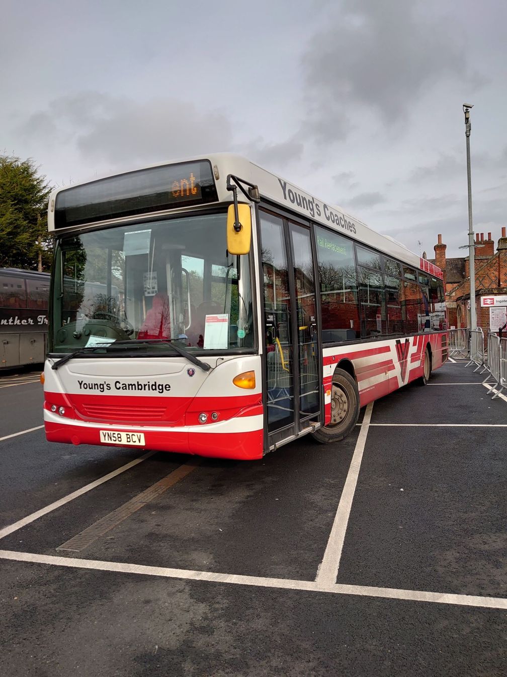 YN58BCV YOUNGS CB 9GA RRP INGATESTONE) 26-1-20 (A HAZELL)