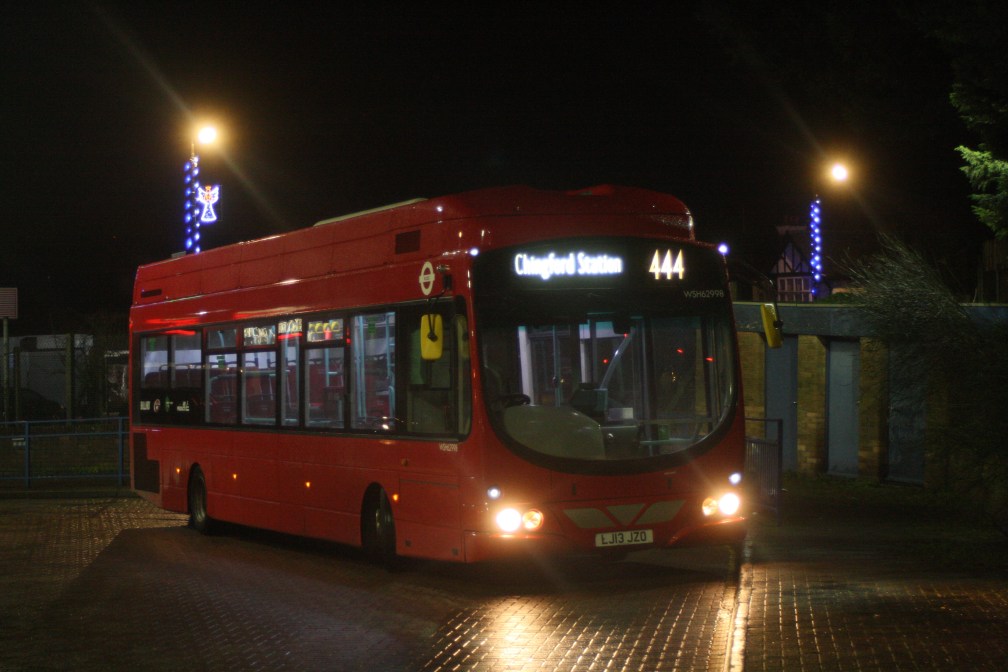 LJ13JZO WSH62998 TT 444 (CHINGFORD) 21-12-19