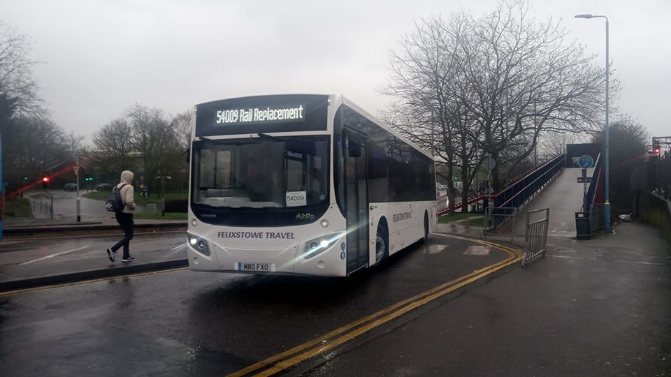 M80FXO FELIXSTOWE TRAVEL MCV (GA IPS-CR RRP, CR) 9-2-20 (S AUSTIN)