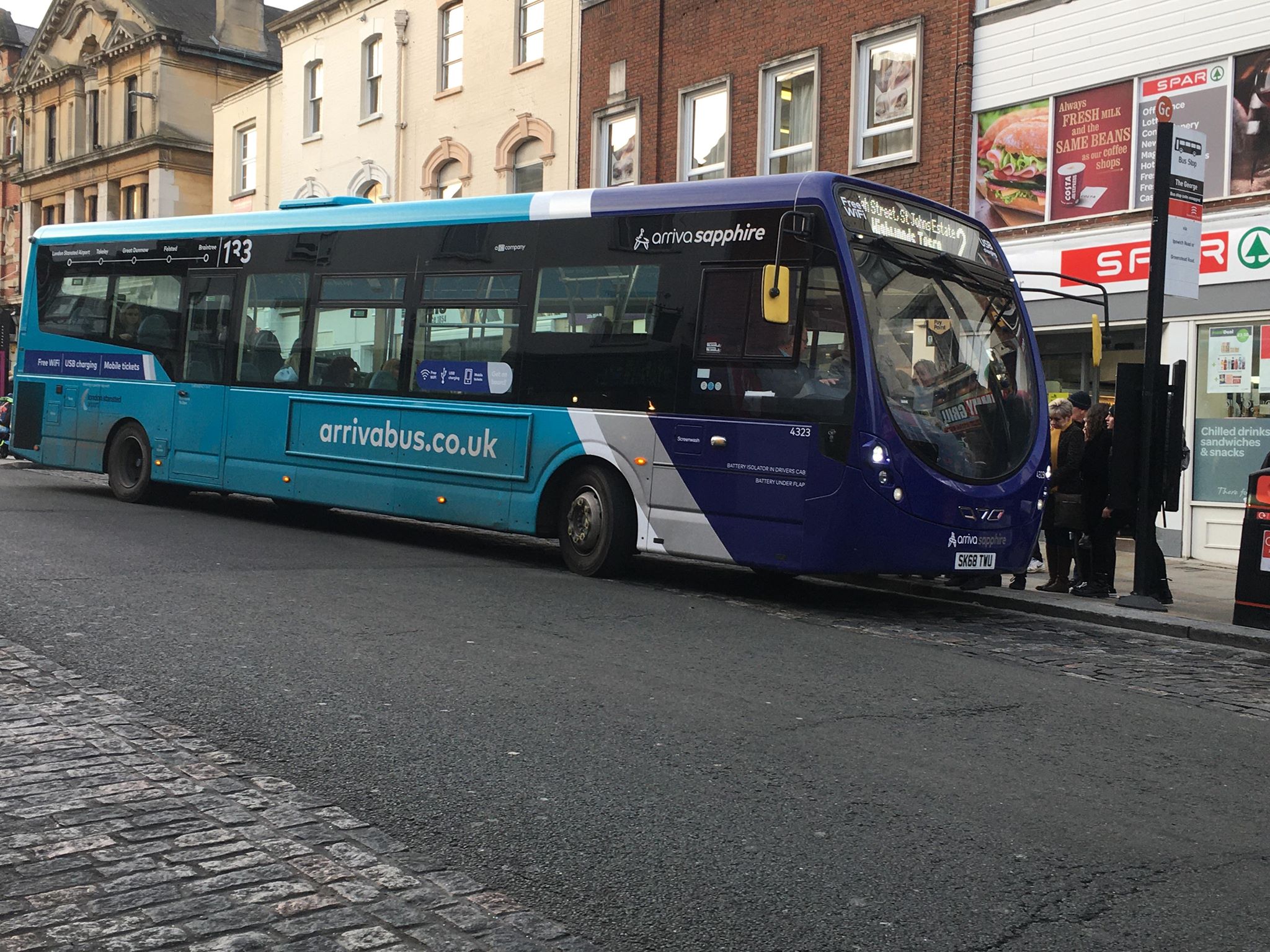 SK68TWU 4323 AR CR 133 BRANDED ON 2 (HIGH ST, CR) 7-2-20 (D PRETTY)