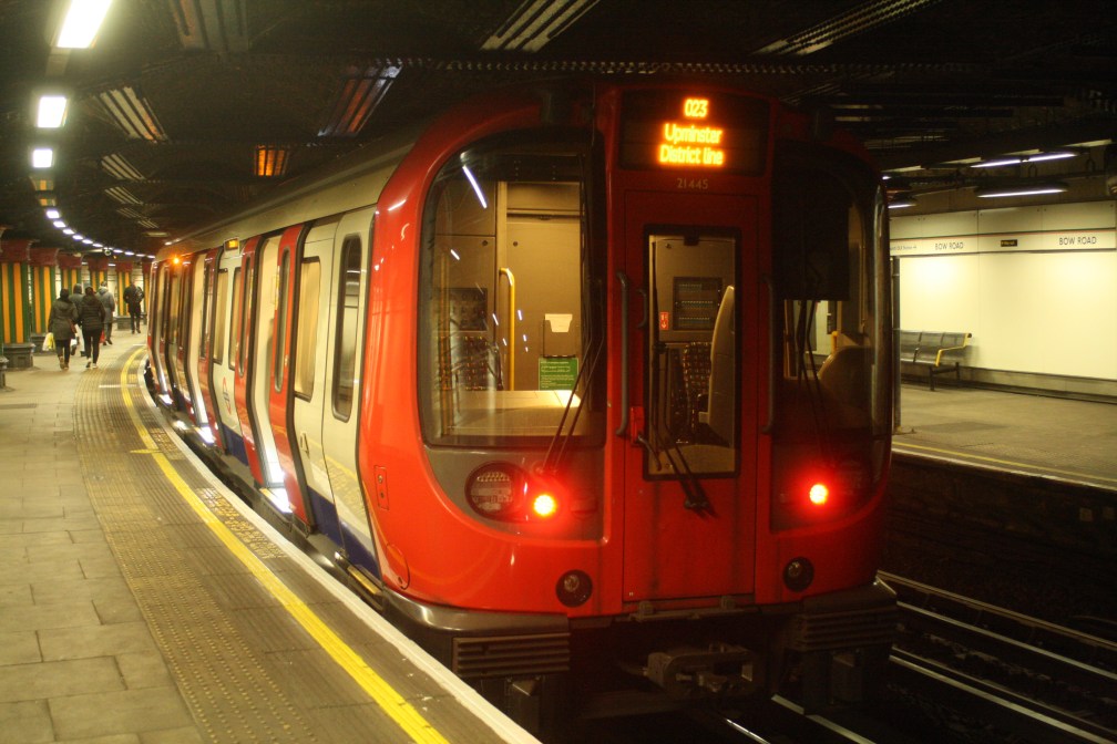 21445 LUL (BOW ROAD) 29-2-20