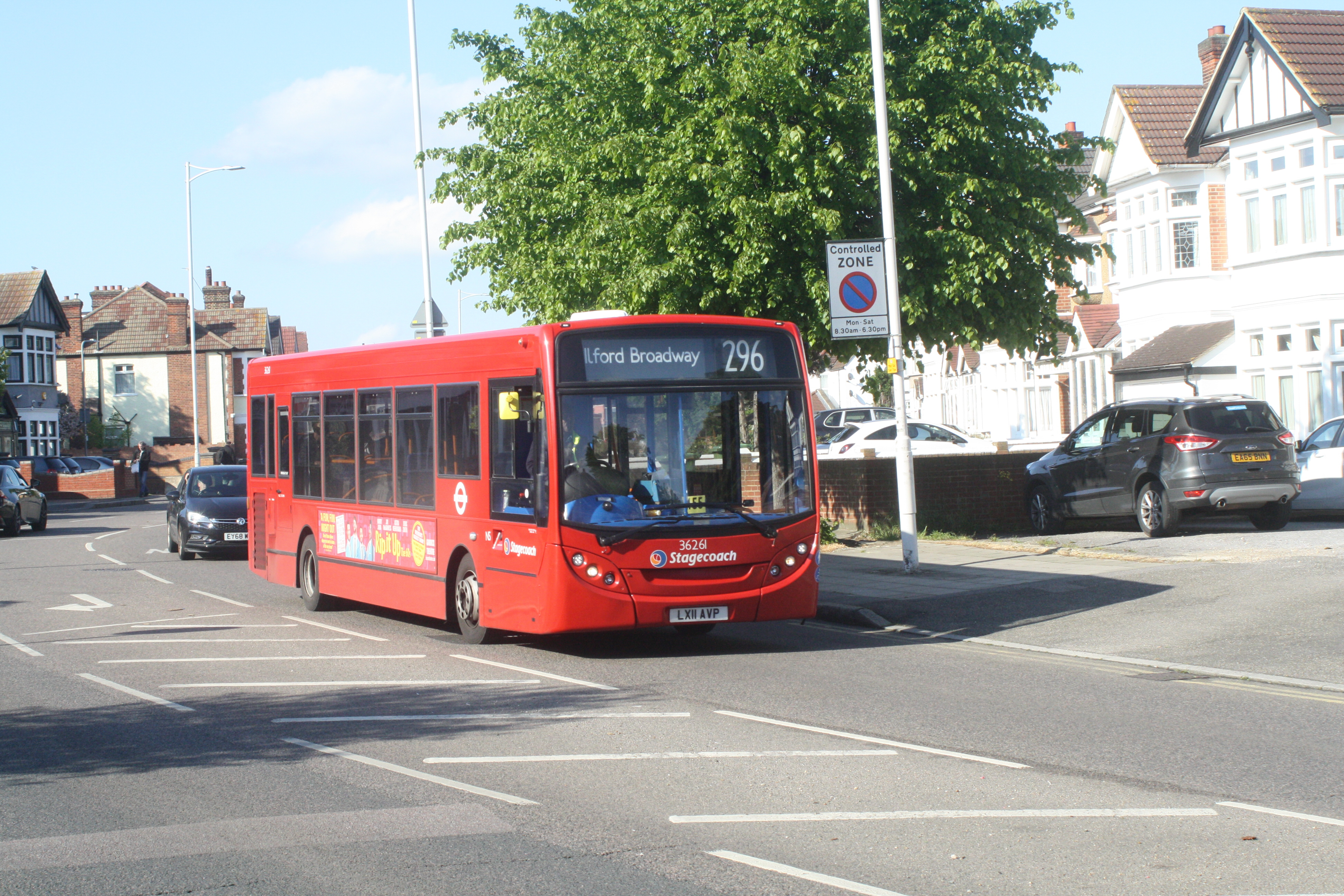 LX11AVP 36261 ST E LON 296 (GANTS HILL) 11-5-19