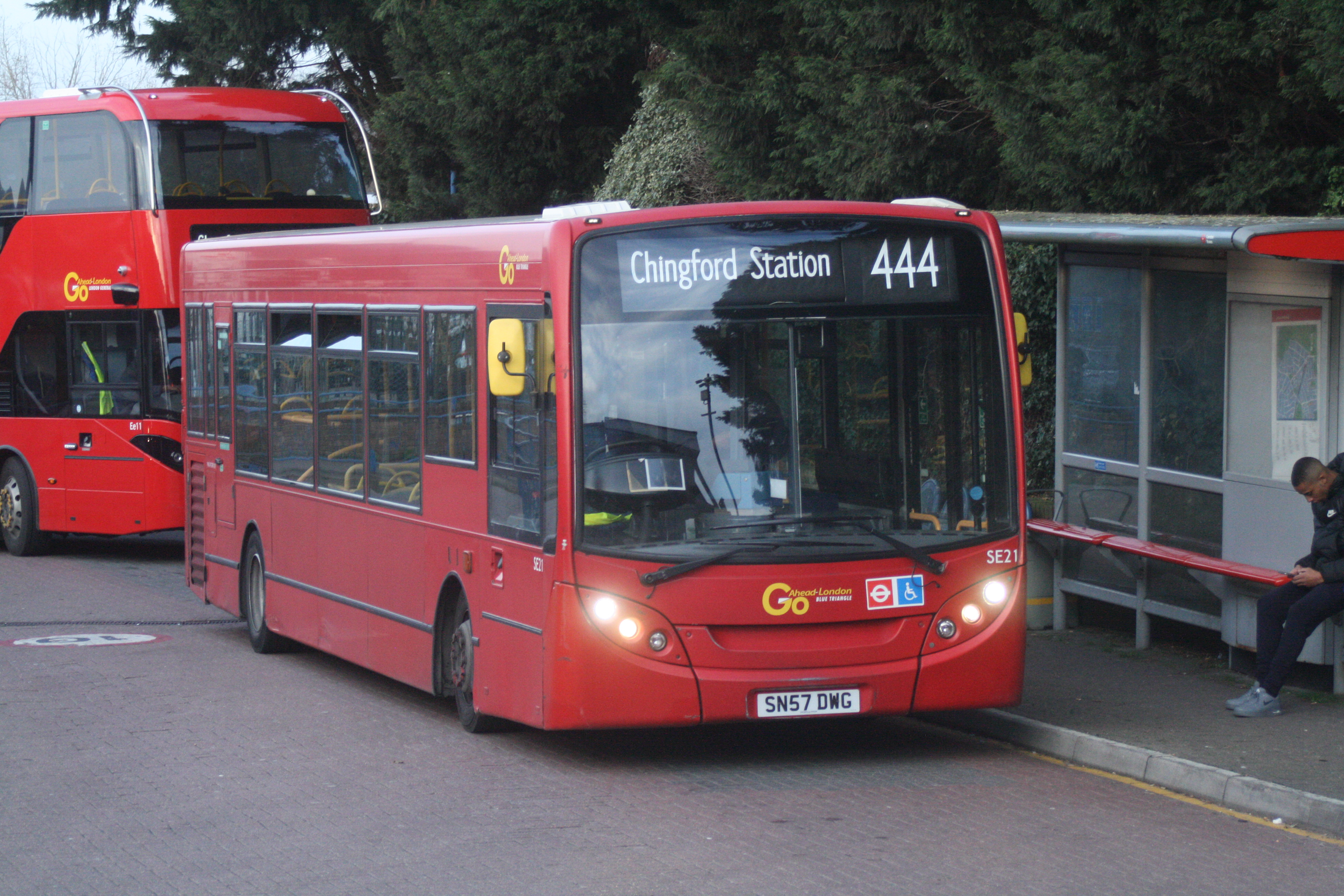 SN57DWG SE21 BT LG 444 (CHINGFORD) 21-3-20