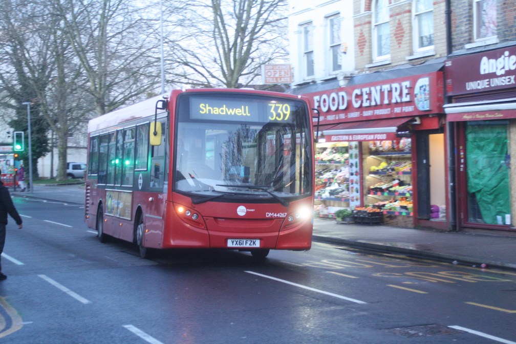 YX61FZK DM44267 TT 339 (LEYTONSTONE HIGH ROAD) 29-2-20