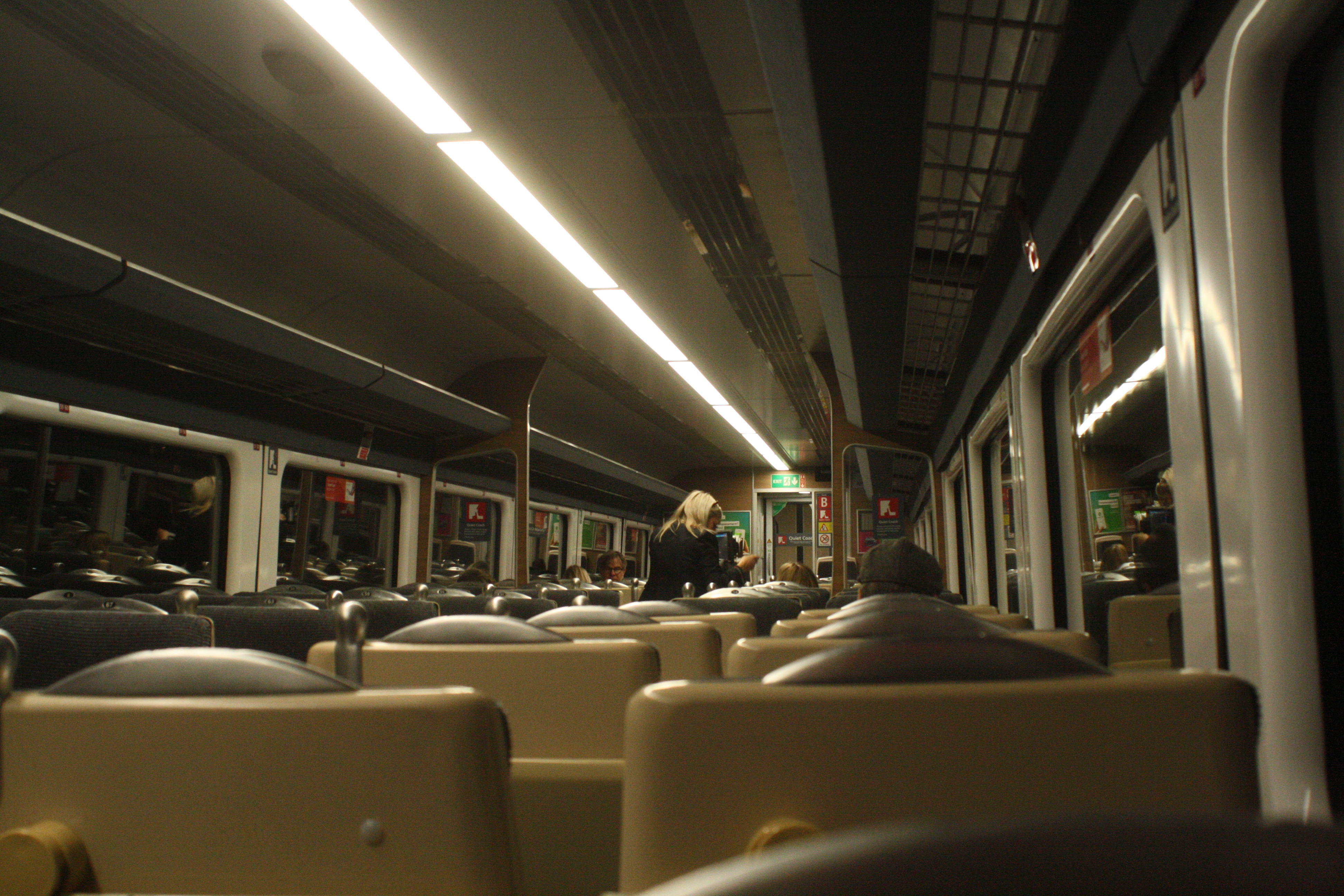 12056 GA INTERIOR (BETHNAL GREEN) 4-1-20