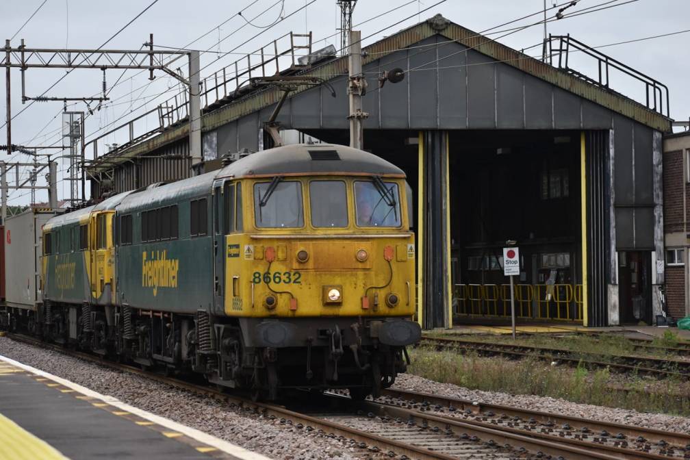 86632 + FL (CR) 7-20 (J COLE)