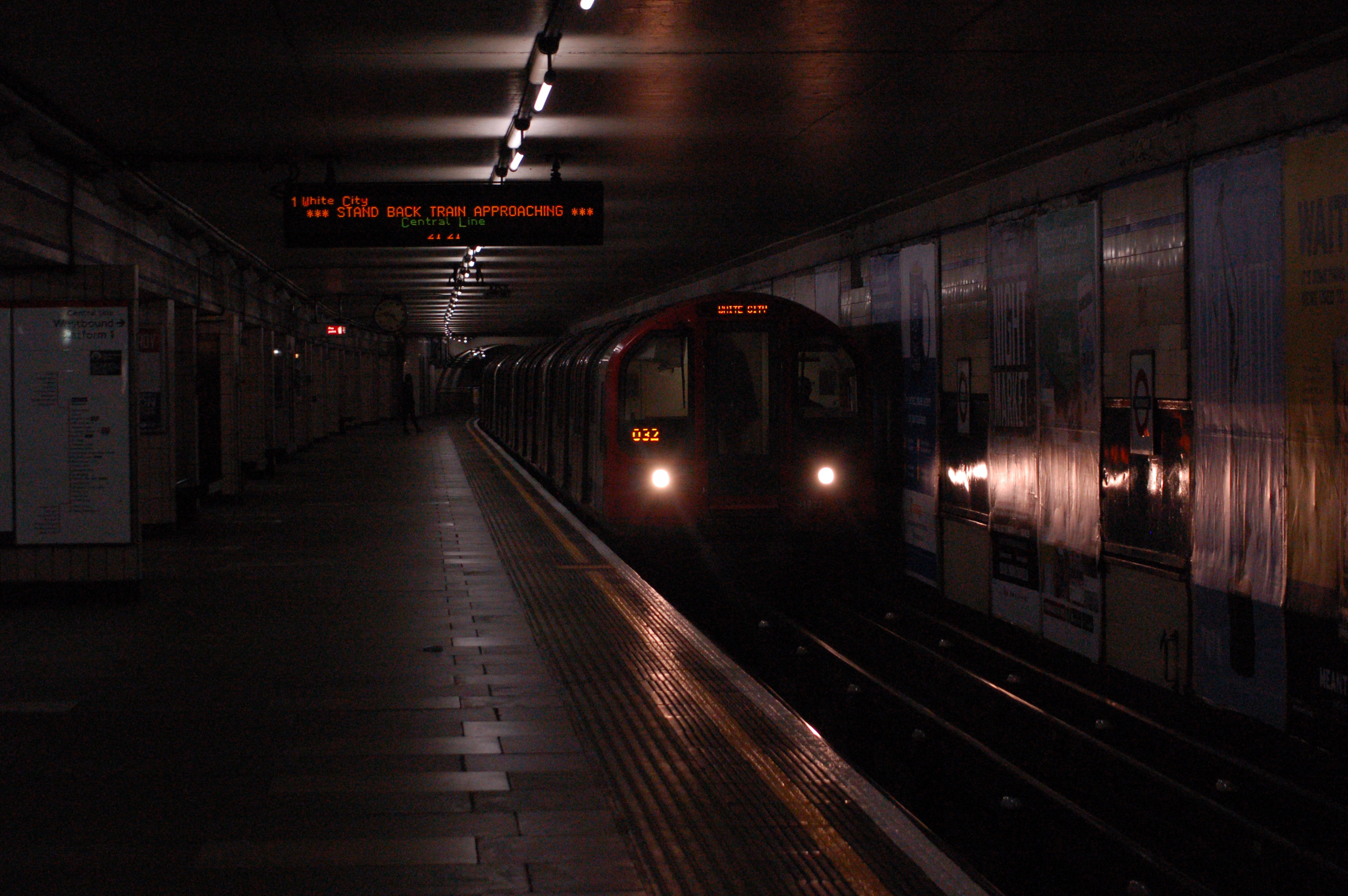 91221 LUL (REDBRIDGE) 9-5-17